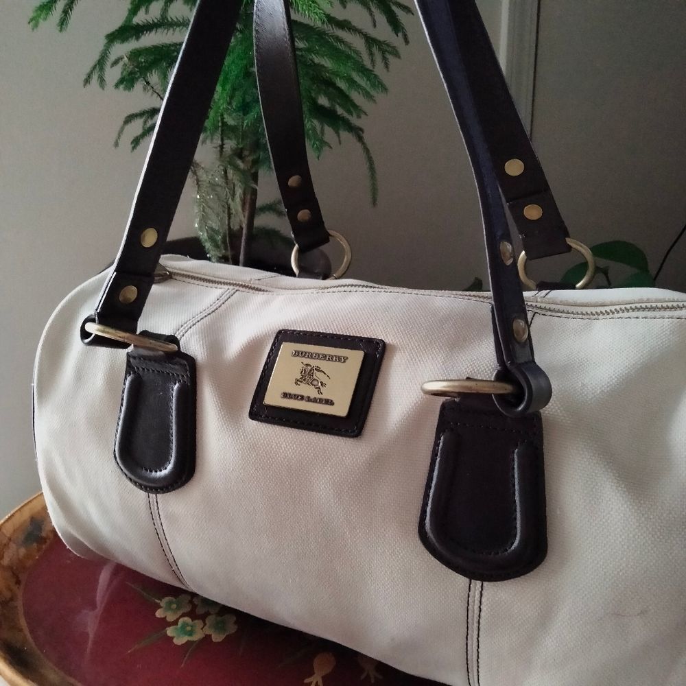 Burberry Canvas  Blue label  ❤️